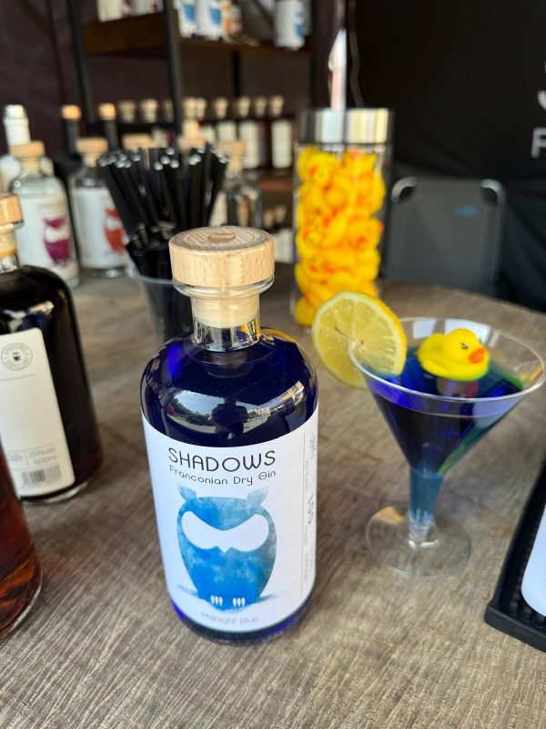 SHADOWS Gin Midnight Blue 500ml – Bild 2